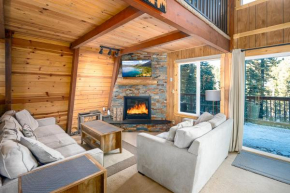 Cozy Tahoe Solitude Cabin in Serene Forest Setting